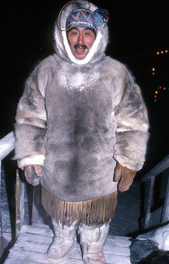 III.1: INUIT CLOTHING/SHELTER 1. Winter Clothing ~ People of the Arctic